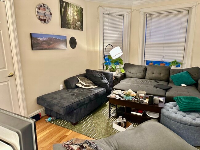 Foto del edificio - 73 Thatcher St