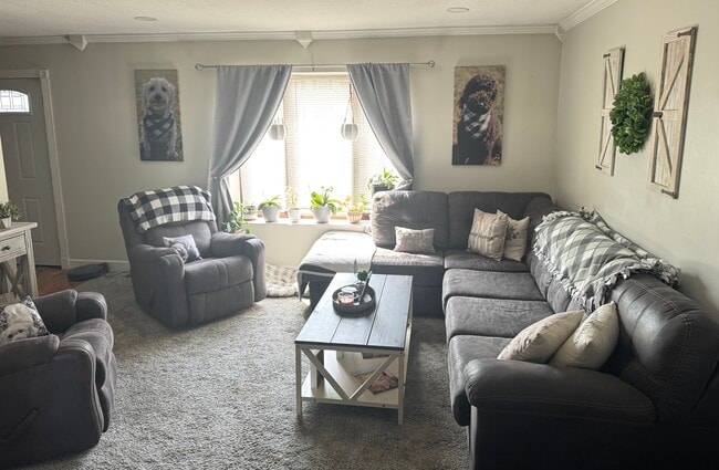 Foto del edificio - 1812 Lakeview Dr