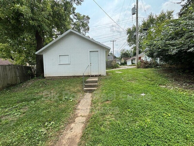 Building Photo - 2312 Wyoming St