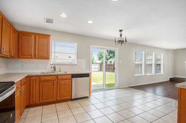 Foto del edificio - 4225 Silverwood Trail