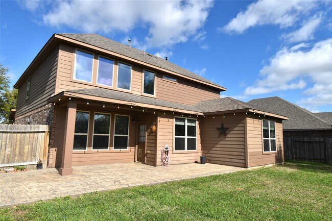 Foto del edificio - 419 Blossom Terrace Ln