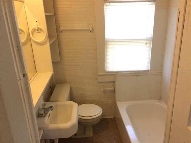 Foto del edificio - 114 N Chester St