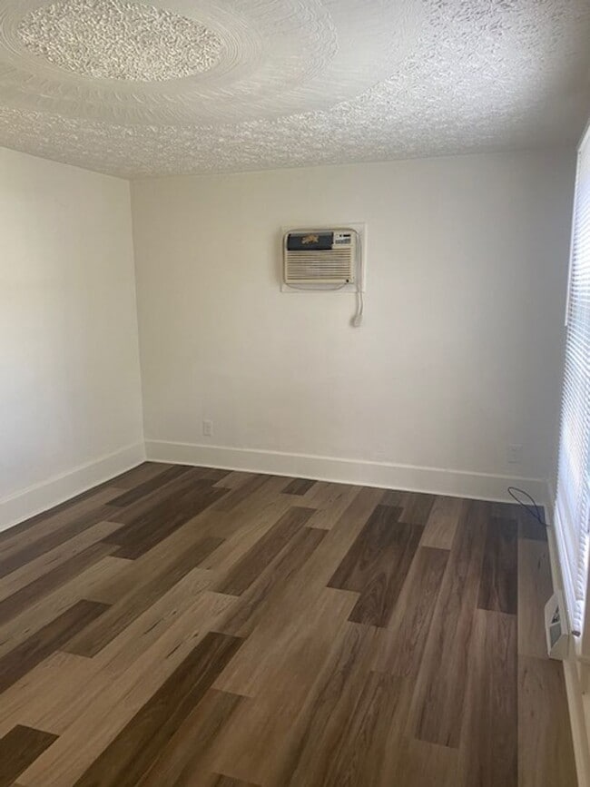 Building Photo - Quaint one bedroom home for rent at just $...