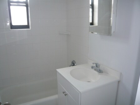 Foto del edificio - 444 Avenue X