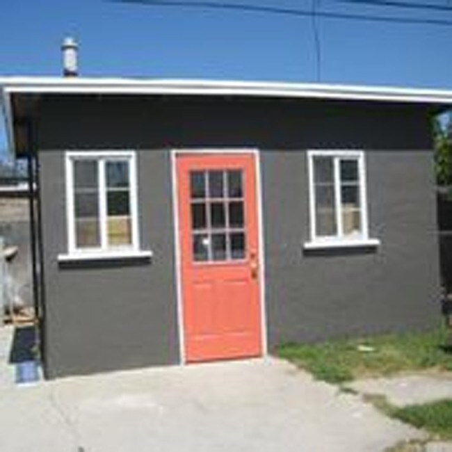 Building Photo - 6633 Darwell Ave