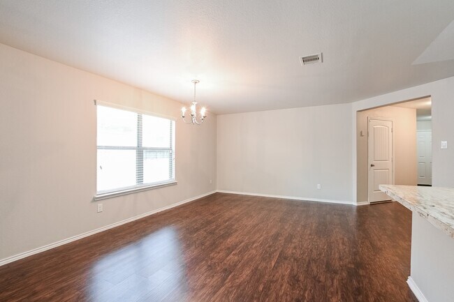 Building Photo - 20327 Louetta Reach Dr