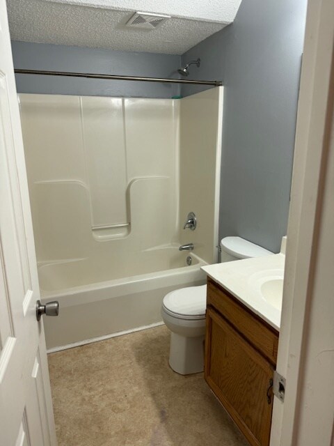 Building Photo - 156 Queens Ln