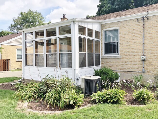 Foto del edificio - 424 S Dunton Ave