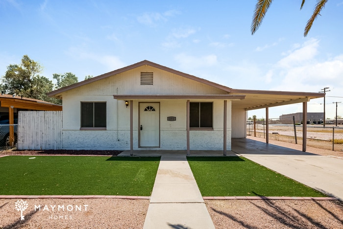 Primary Photo - 251 W Harding Ave