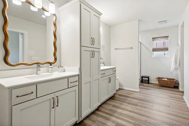 Foto del edificio - 7412 E 89th Pl N