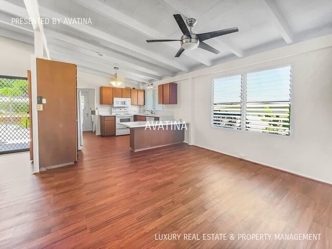 Building Photo - (Video) Nicely Remodeled Kailua Home - Bik...