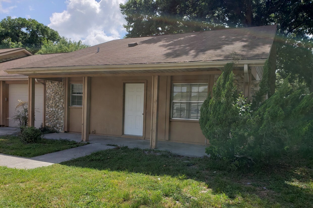 56 Ivy Ln, DeBary, FL 32713 House Rental in DeBary, FL