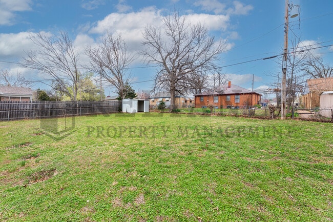 Building Photo - 1106 Inverness Dr