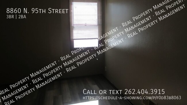 Building Photo - Updated 3 bedroom Condo!
