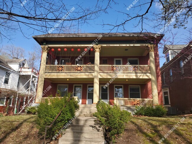 Foto del edificio - 2823 Charlotte St