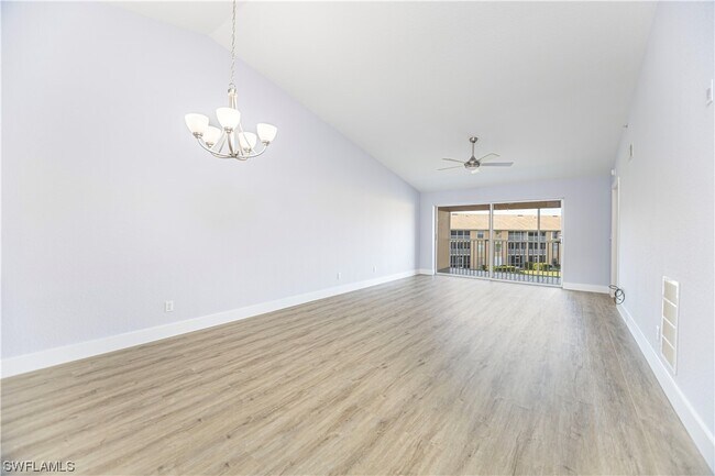 Building Photo - 9640 Victoria Ln