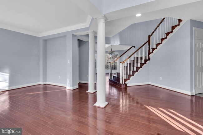 Building Photo - 13600 America Dr