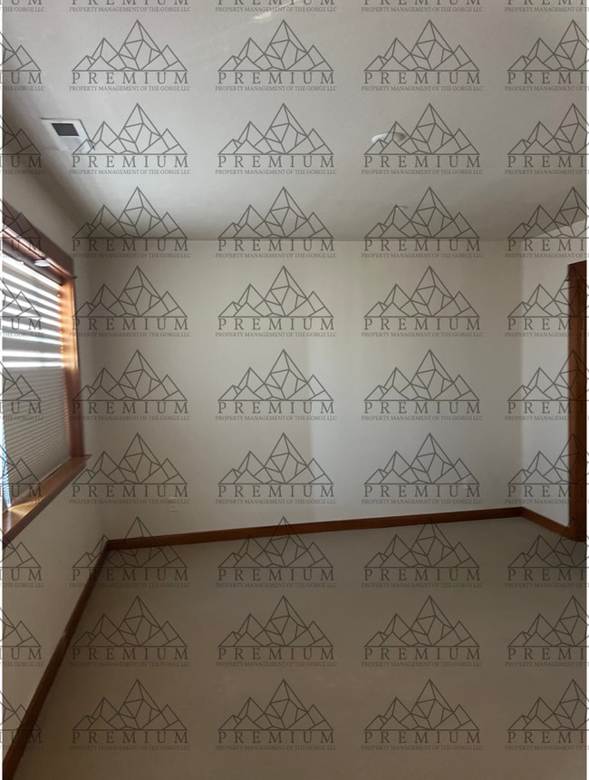 Building Photo - Wilson Street Tri Plex