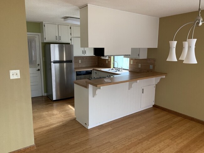 Foto del edificio - 7775 Bass Ridge Trail