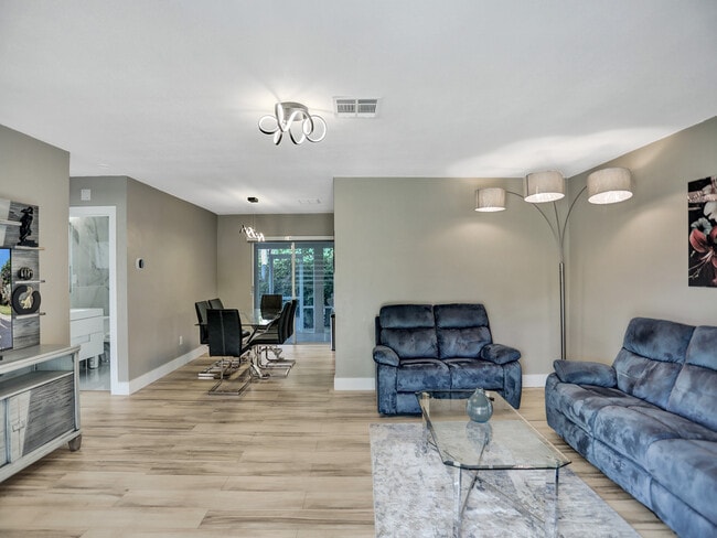 Photo - 491 SE 23rd Ave House