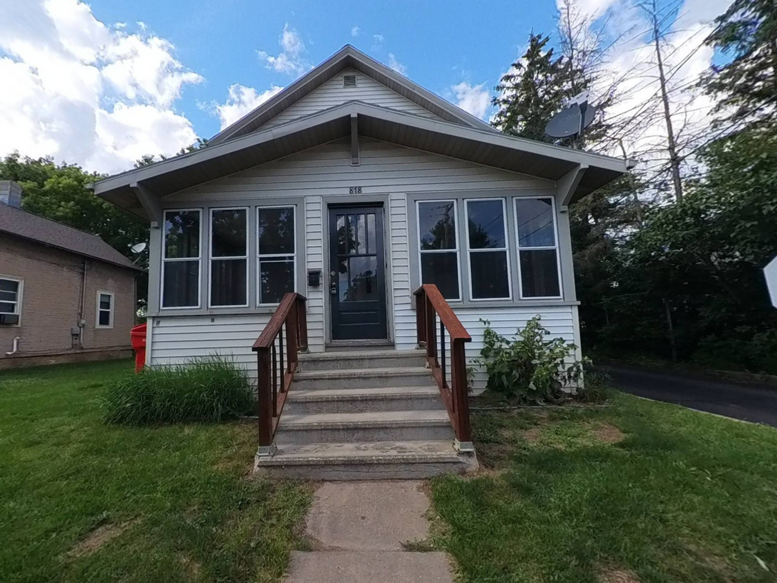 Foto principal - 818 6th Ave