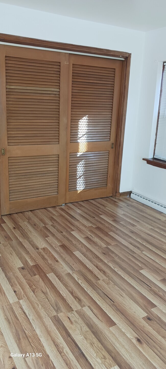 Foto del edificio - 8804 Riverview Blvd