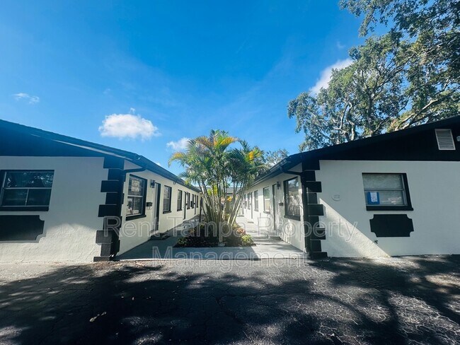 Foto del edificio - 618 93rd Ave N