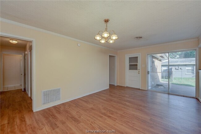 Foto del edificio - 2317 Carter Creek Pkwy