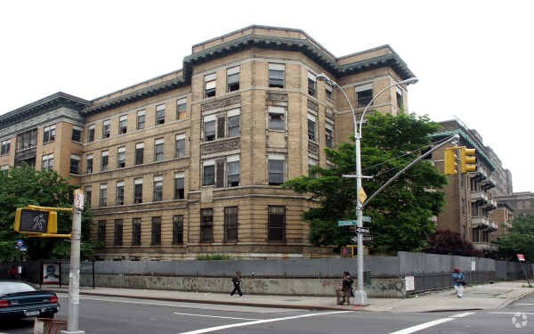 Primary Photo - 699 Willoughby Ave