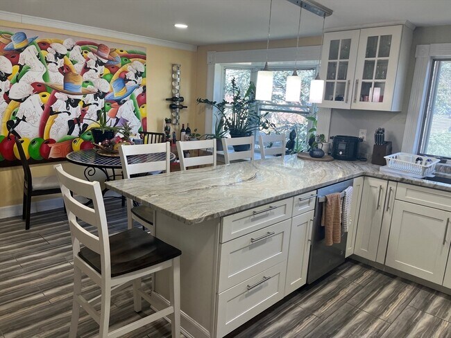 Foto del edificio - 94 Oakwood Ave