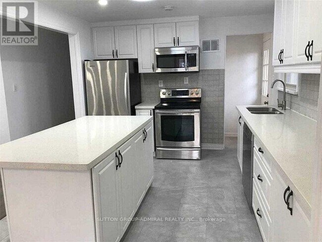 Photo du bâtiment - 2 Sevenoaks Ave