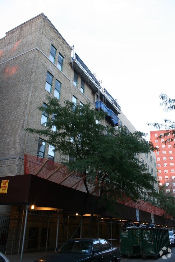 Building Photo - UAC III