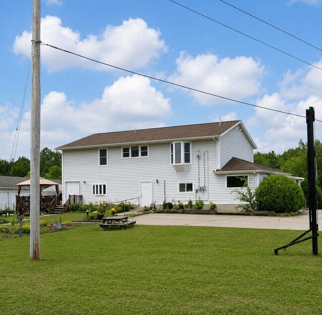 Building Photo - 18965 8 Mile Rd
