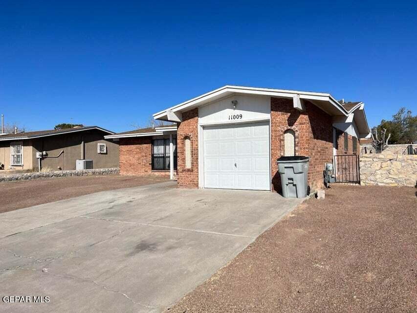 11009 Hitchcock Ave, El Paso, TX 79936 House for Rent in El Paso, TX