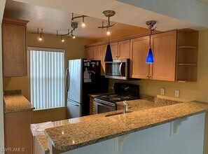 Building Photo - 1305 Mainsail Dr