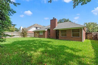 Building Photo - 805 Courtland View