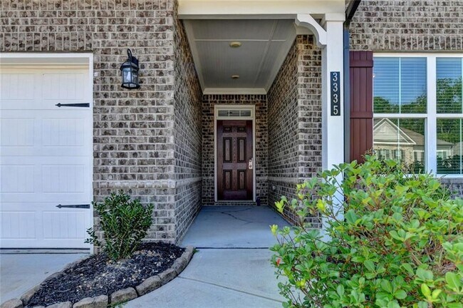 Foto del edificio - 3335 Fall Branch Ln