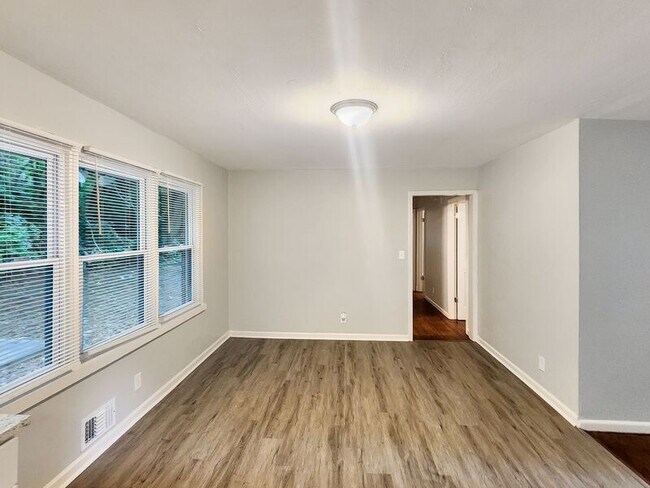 Building Photo - 4485 Sims Rd