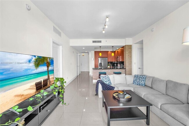 Foto del edificio - 315 NE 3rd Ave