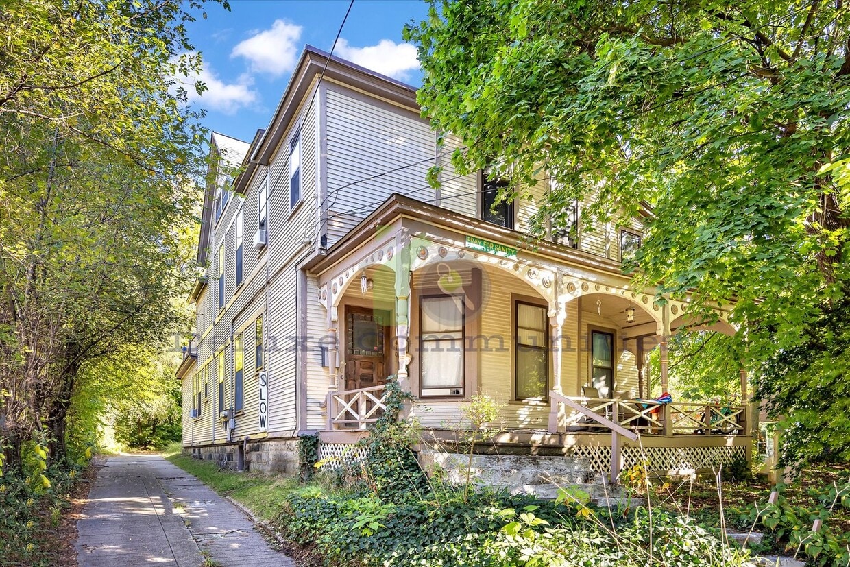 Foto principal - 410 Eastern Ave SE