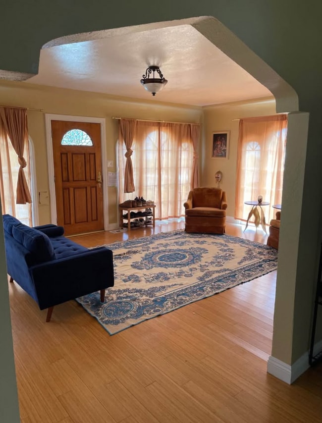 Foto del edificio - 1141 S Alma St