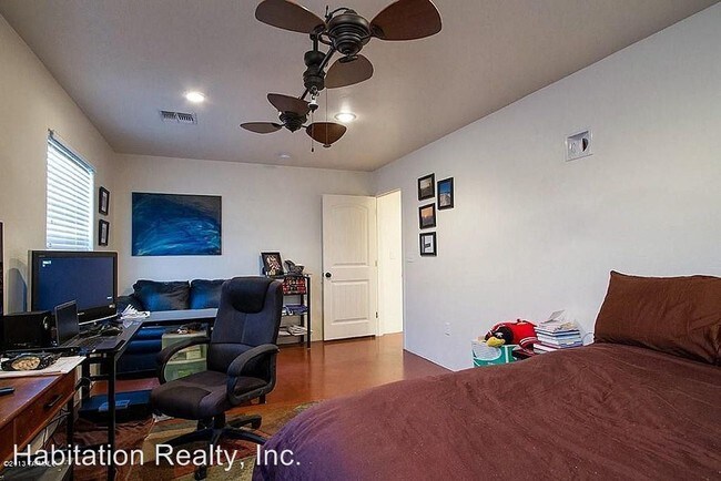 Foto del edificio - 2125 N Treat Ave