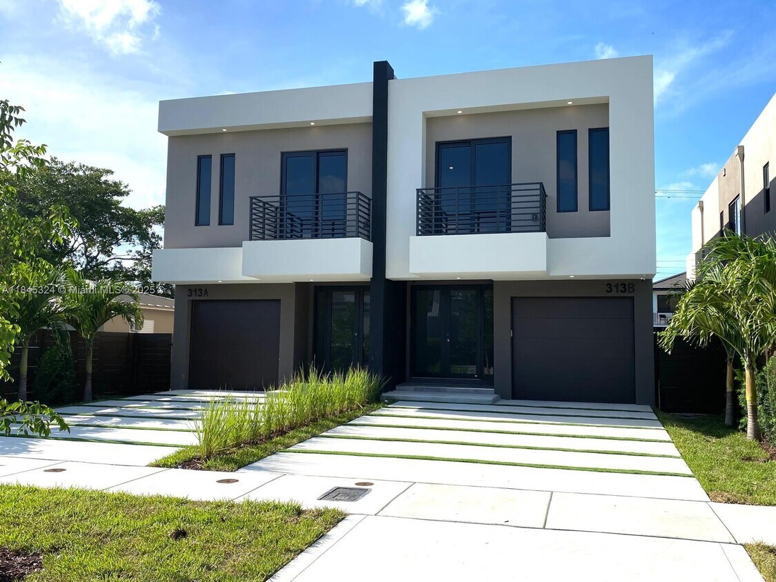 Foto principal - 313 SW 10th St
