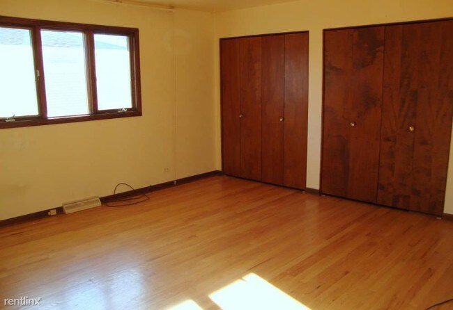 Building Photo - 1219 S Highland Ave