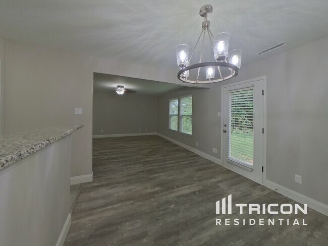 Building Photo - 803 Swearngan Ridge Ct