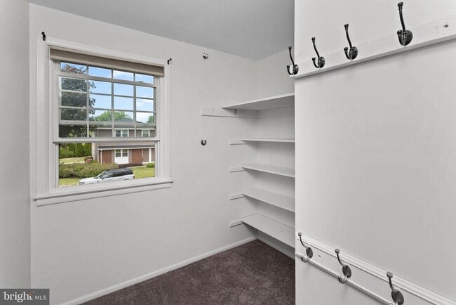 Building Photo - 295 Lander Dr