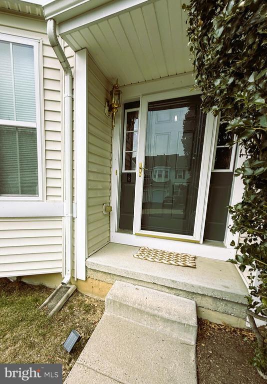 Foto del edificio - 240 Honey Hollow Ln