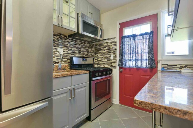 Foto del edificio - 640 Chesapeake St SE