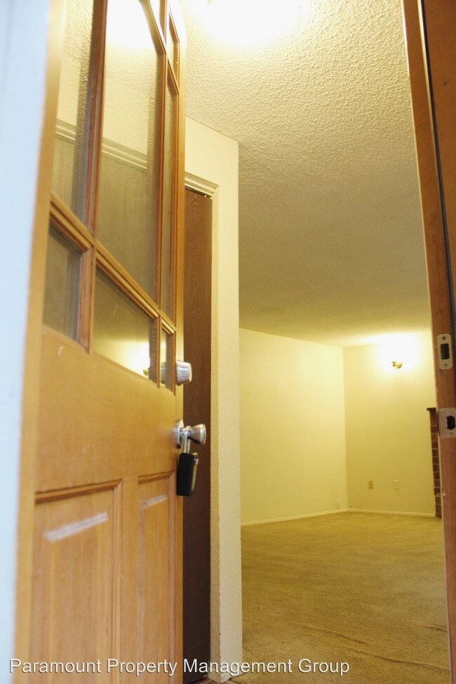 Foto del edificio - 3205 76th Ave NW