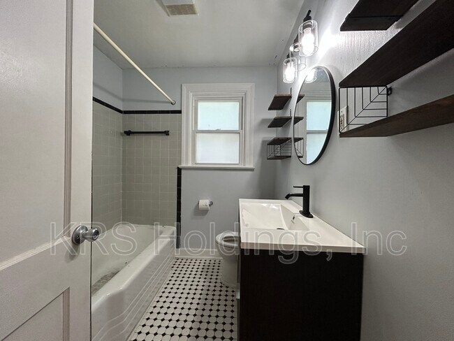 Foto del edificio - 9659 14th View St